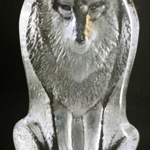 Paperweight "Sitting Wolf" Mats Jonasson full lead crystal, new
