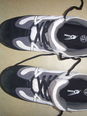 Cycling shoes like new, size 40 with special pedals