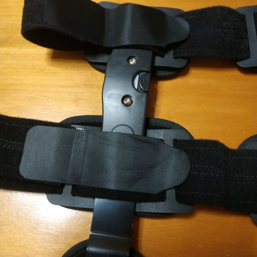 Orthopedic knee brace like new with adjustable straps and tension buttons