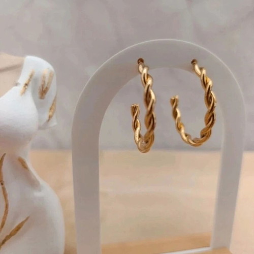Steel hoop earrings with braid new, gold-colored