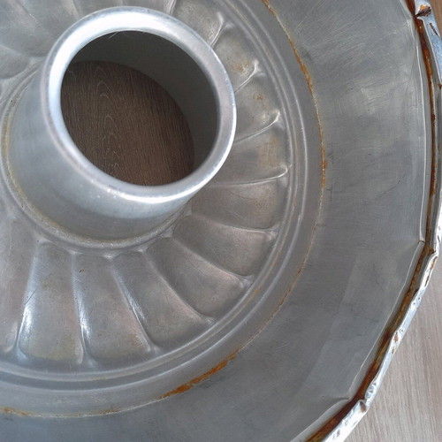 Vintage cake pan used, 25cm diameter, Greek made