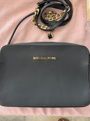 Michael Kors χιαστί τσάντα μεταχειρισμένη, γκρι