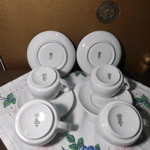 Vintage Ionia porcelain coffee cups like new, set of 4
