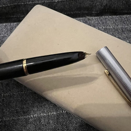 Vintage Parker 45 Classic fountain pen black, like new
