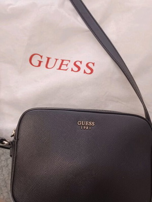 Guess τσάντα χιαστί μαύρη καινούργια