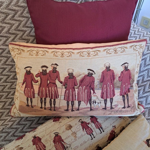 Decorative pillows used, pack of 4 for living room
