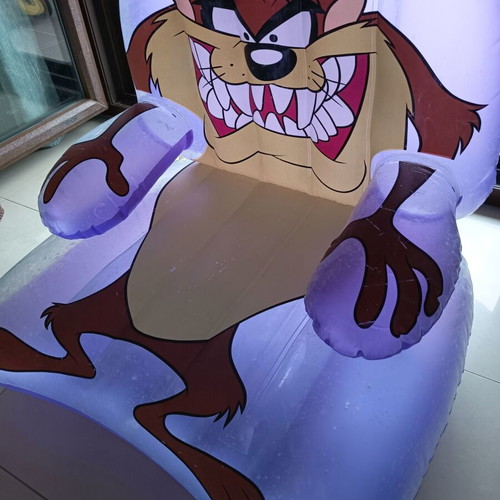 Vintage inflatable Tasmanian Devil (Taz) chair used, Warner Bros