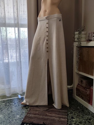 Lynne linen A-line skirt like new, size Large, beige