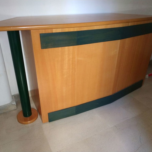 Reception desk used, length 1.60 m, height 80 cm