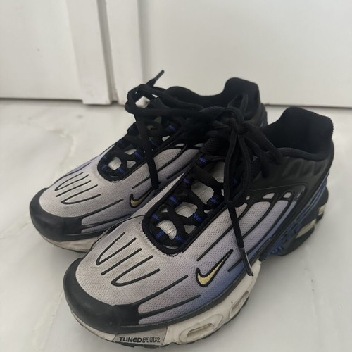 Nike Air Tuned Kids Athletic Shoes used size 35.5 black blue