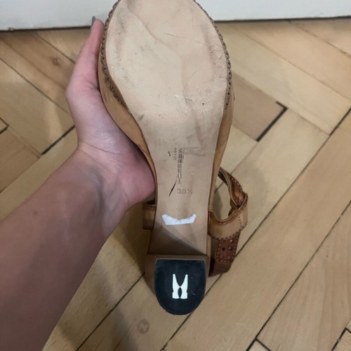 Moreschi sandals size 38.5 like new, genuine leather beige