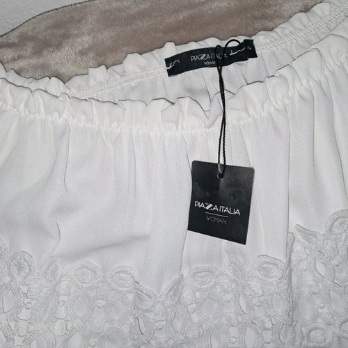 White women's blouse with ruffles elastic new