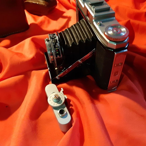 Vintage Zeiss Ikon Nettar folding camera used