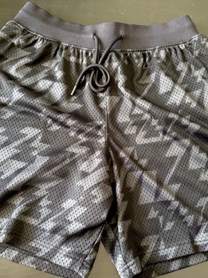 Under Armour Stephen Curry Shorts size M like new, black