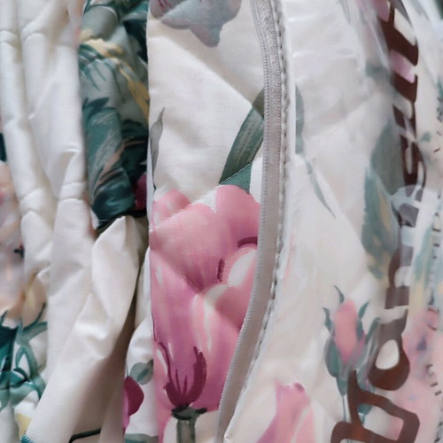 American double quilt 180 percale, reversible floral design new