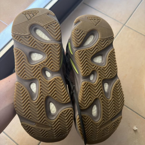 Yeezy 700 sneakers size 42 like new, grey Adidas