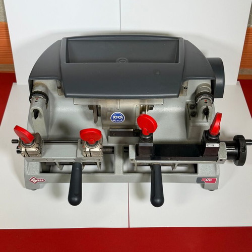 Silca Duo Key Cutting Machine used for simple and armored keys