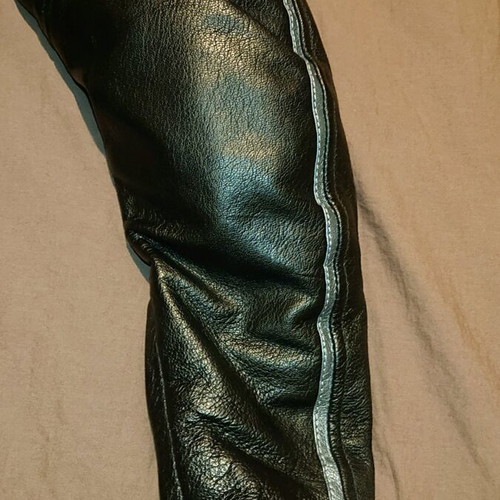 Jofama motorcycle jacket like new, genuine leather with protectors, size 36