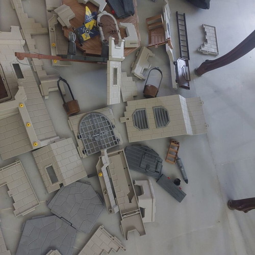 Playmobil Novelmore Fortress used, for 8 years old