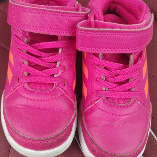 Adidas kids shoes size 23 like new
