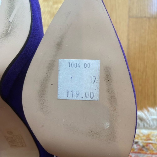 Mourtzi purple suede leather pumps new, size 38