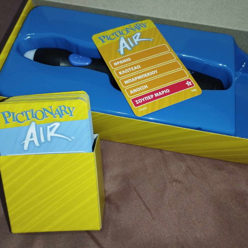 Pictionary Air board game new