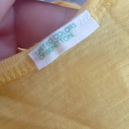 Baby shirt Benetton like new, size 9 to 12 months