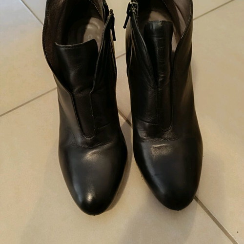 Carmens leather ankle boots like new, black, size 40