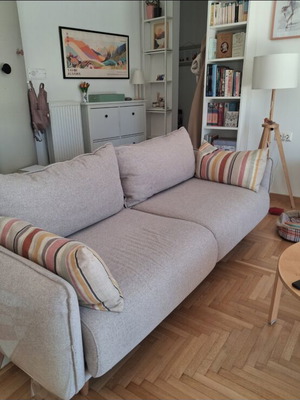Kave Home three-seater sofa 210x90 cm