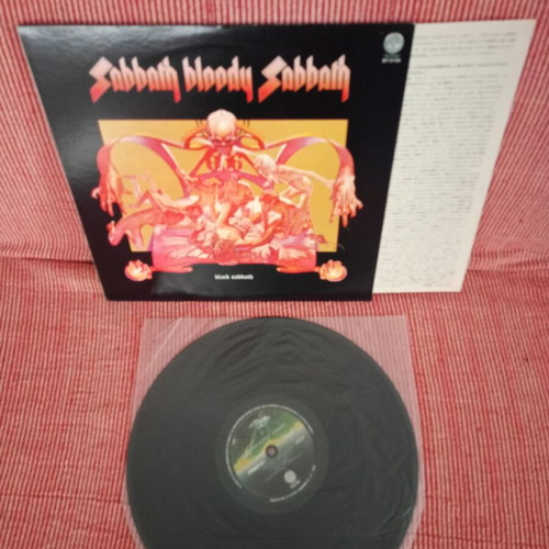 Blacl Sabbath Sabbath Bloody Sabbath vinyl like new, Japanese edition