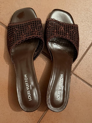 Louis Vuitton mules with low heel, new, brown, size 41