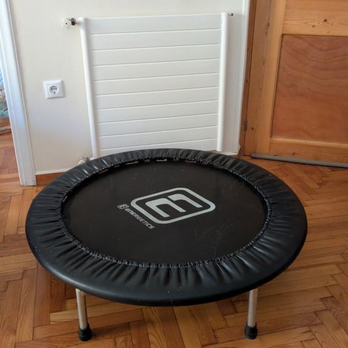 Energetics fitness trampoline with detachable legs