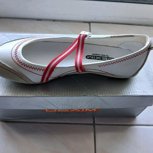 Women's ballerina shoes like new, size 37, white and red