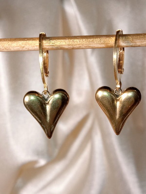 Heart earrings stainless steel huggies gold color new