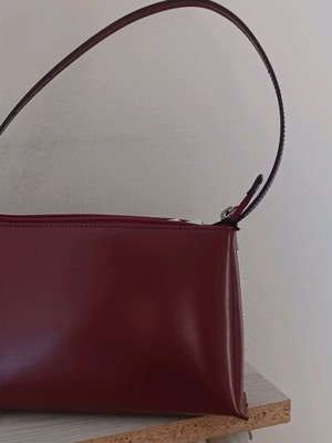 Burberry leather shoulder bag new, burgundy