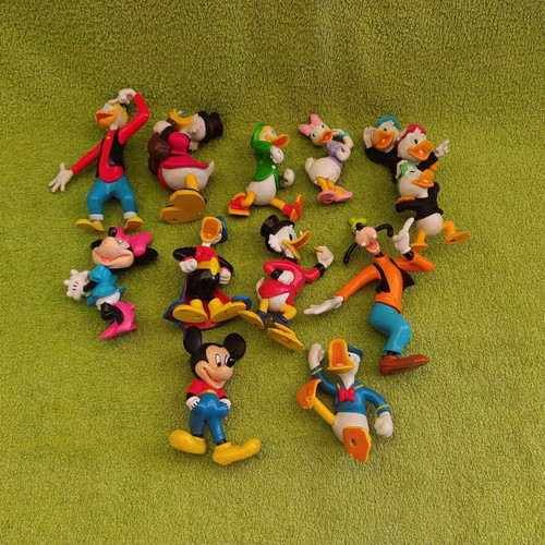 Disney figures used, pack of 11 collectible miniatures