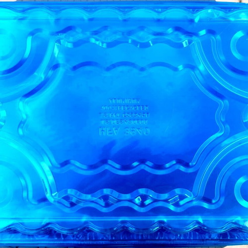 Cake pans like new, set of 2 with blue lids