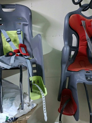 Bellelli and Polisport bicycle seats used