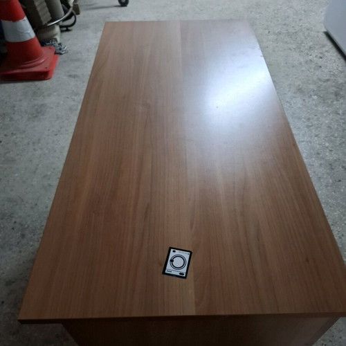 Desk used 140x70x75 cm