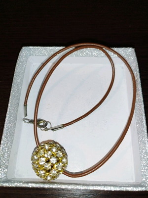 Short necklace new, brown with gold choker style details