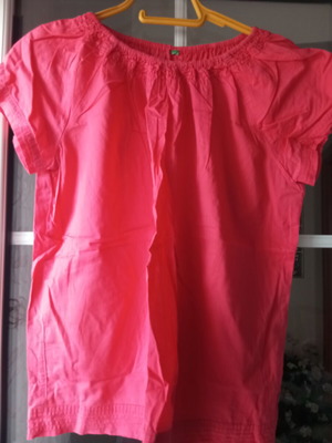 Blouse like new, fits S/M, transparent