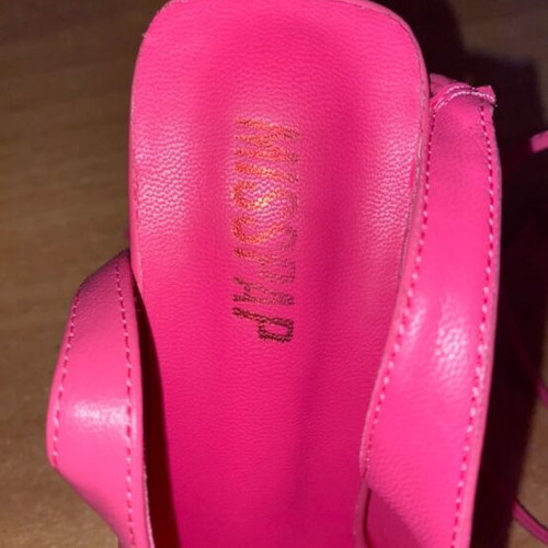 Misspap fuchsia pointed pumps like new, size 39
