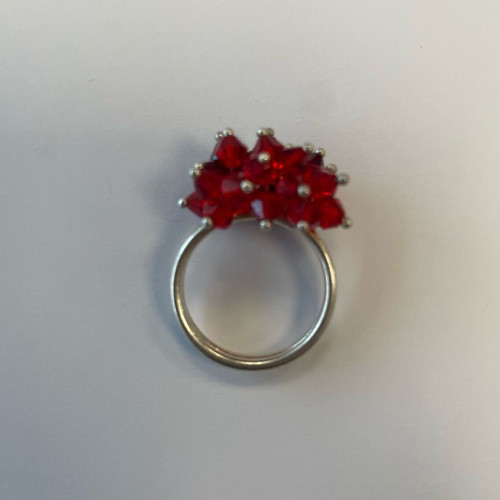 Jewelry set silver with red stones like new, brooch and ring