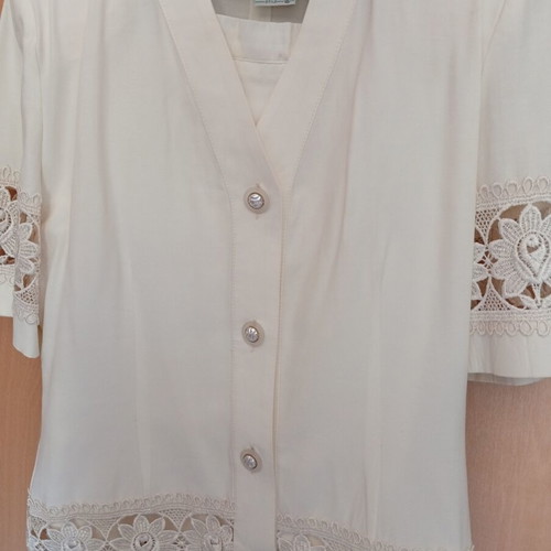 White suit with lace details, like new, jacket and skirt