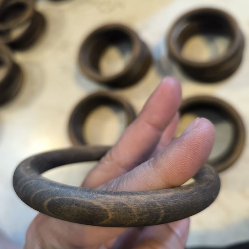 Wooden curtain rings new, pack of 20, 11cm diameter