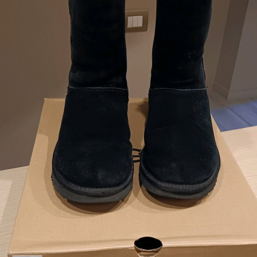 UGG women's boots used with zipper and silver details size 39