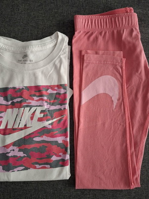 Nike детски комплект като нов, бели и розови клин и тениска