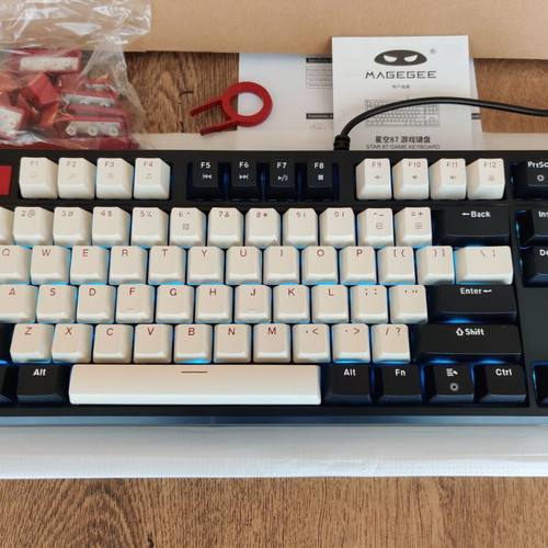 MageGee 87 TKL mechanical gaming keyboard new with LED lighting
