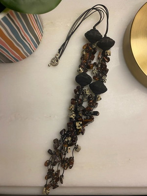 Long necklace with shiny stones and lava stones, new