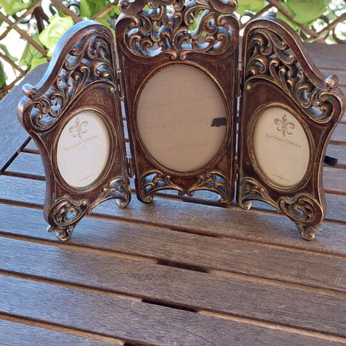 Triptych oval frame used, carved, aged style